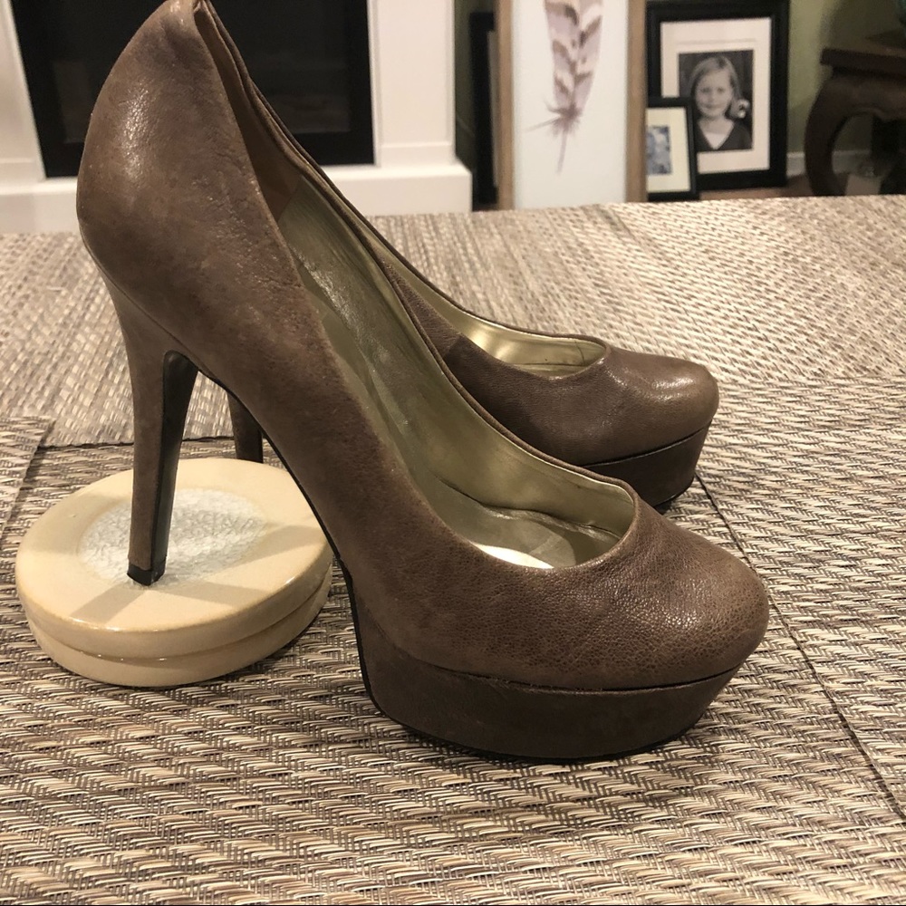 Guess Platforms Tan - Size 6